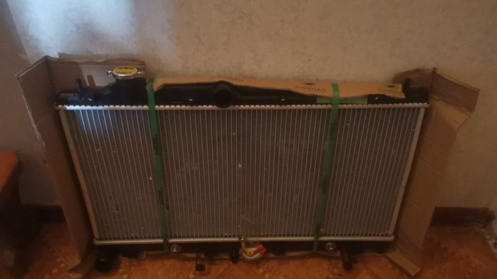 Продам радиатор для Subaru Forester
