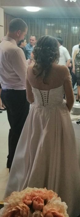 Булчинска рокля