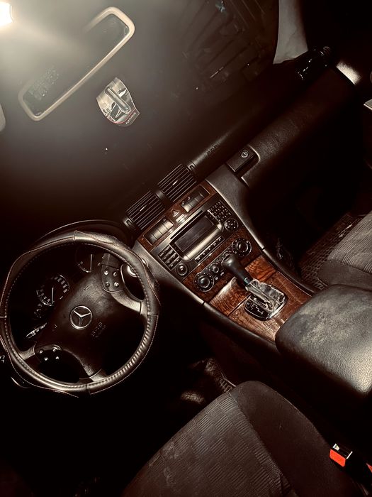 MERCEDES-BENZ C-Class 2005 — imagine 5