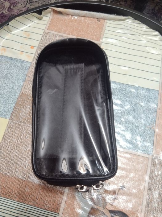 Продам сумка/держатель телефона 2шт
