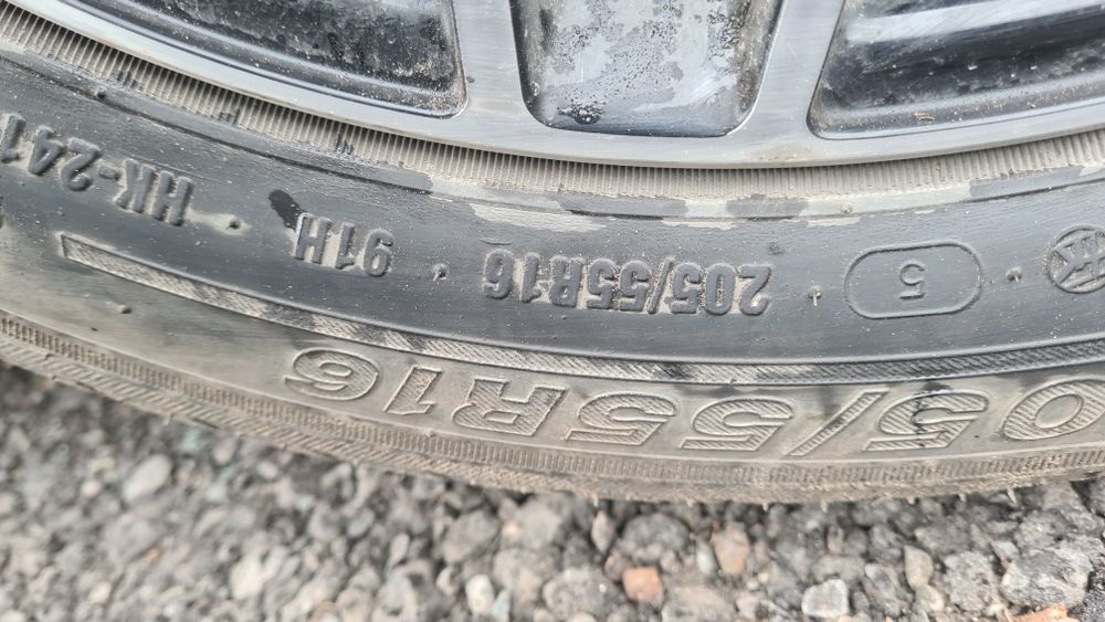 Продам резину  205/55/16