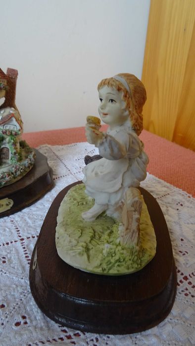 Красиви статуетки на Леонардо вентидж