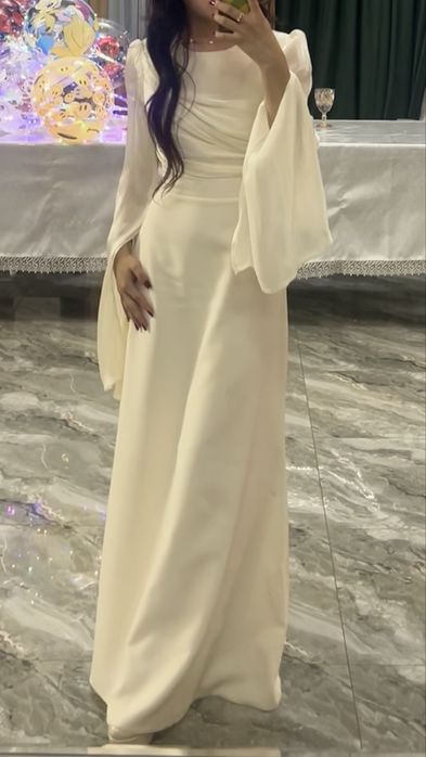 Вечернее платье айвори-бежевый