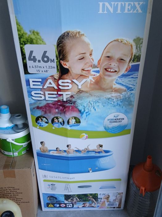 Басейн в продажба