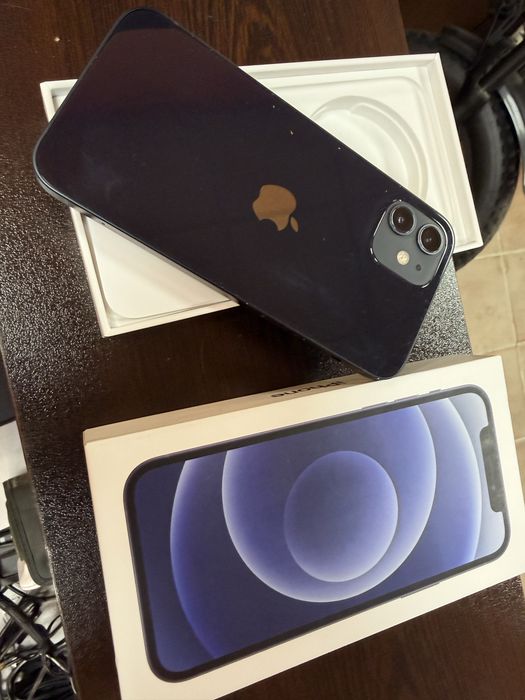 Iphone 12 64 пълен комплект