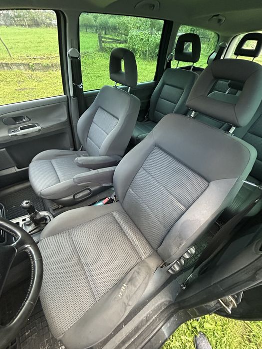 Dezmembrez Volkswagen Sharan (7M6) 2.0 TDI 2007