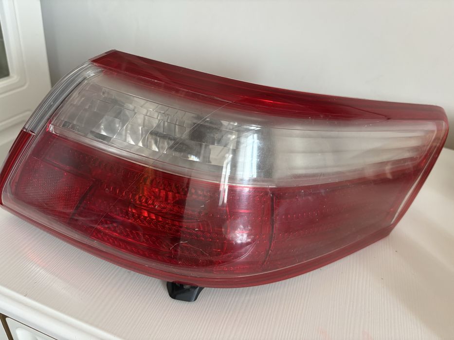 Задней фонар тойота 40