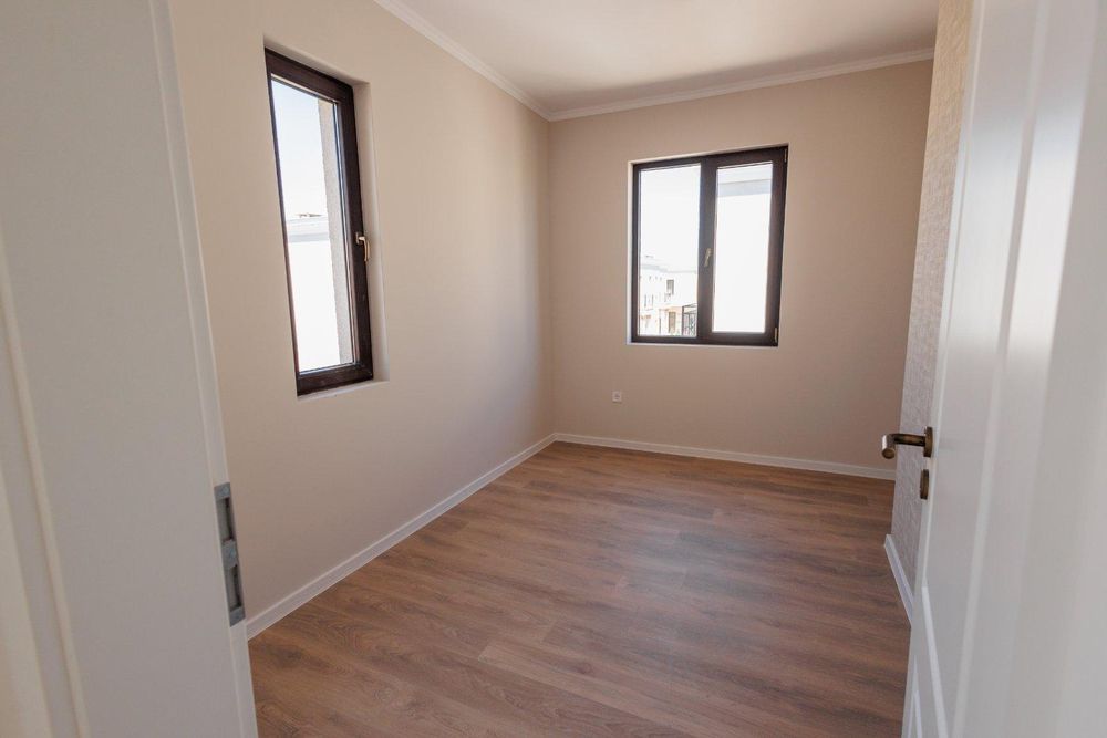 Продава се Къща в Бургас, Сарафово - 165 кв.м за 1940 €/кв.м - Снимка #4