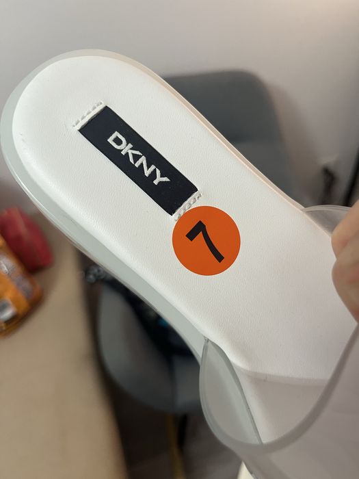 Saboti transparenti DKNY
