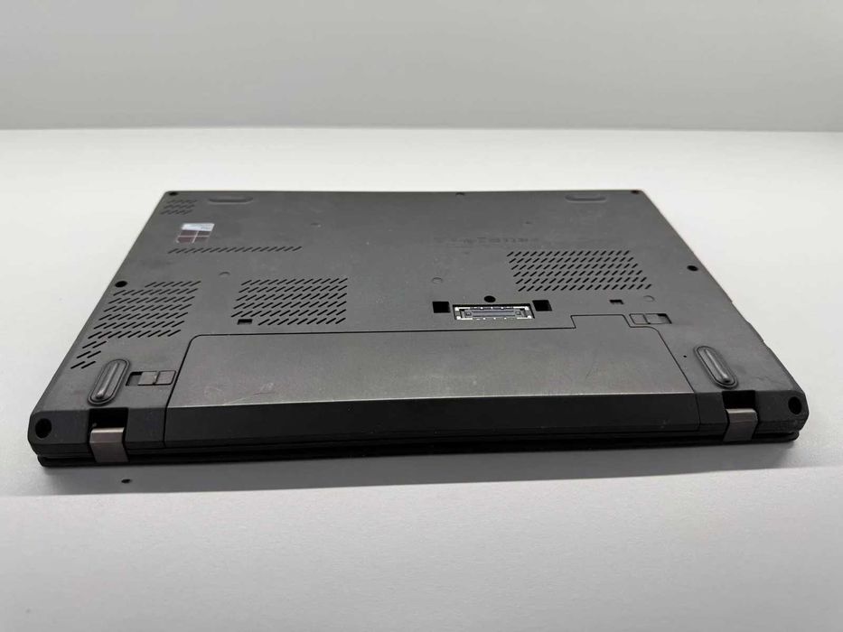 Laptop SH Lenovo Thinkpad X260 i5-6300U 8gb RAM SSD 120GB 2 baterii