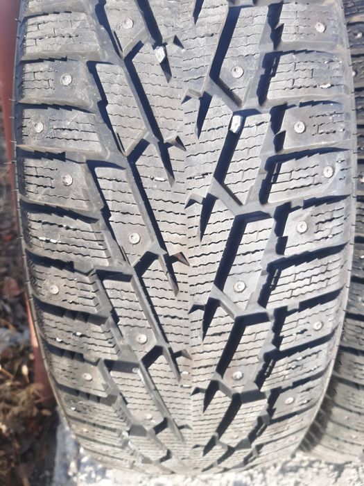 Продам шины 235/60/18 найда