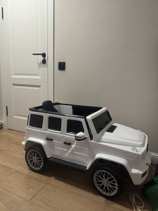 Детская машина на пульте Мерседес