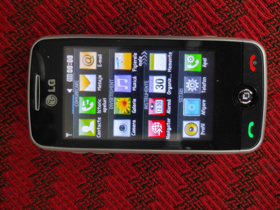 Telefon LG cu touchscreen și cameră, carcasa aluminiu