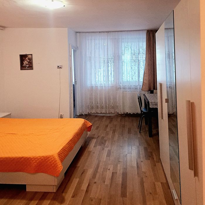 Inchiriez garsoniera, ultracentral