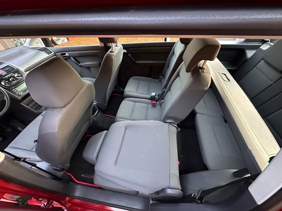 Vw Touran 7 locuri an 2006
