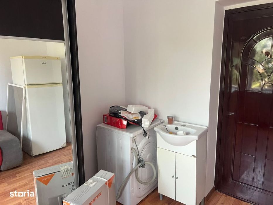 Camera de camin de vanzare, 11 mp, etaj 3, zona Garii