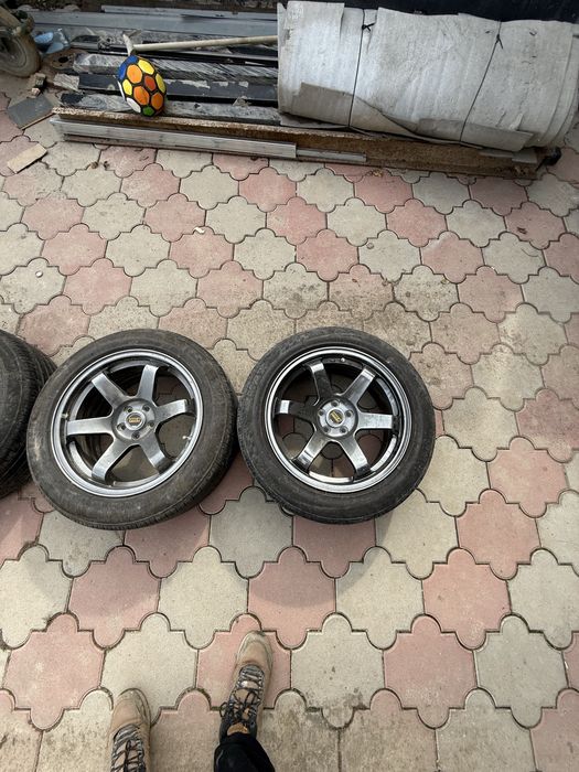 Продам диски с резиной