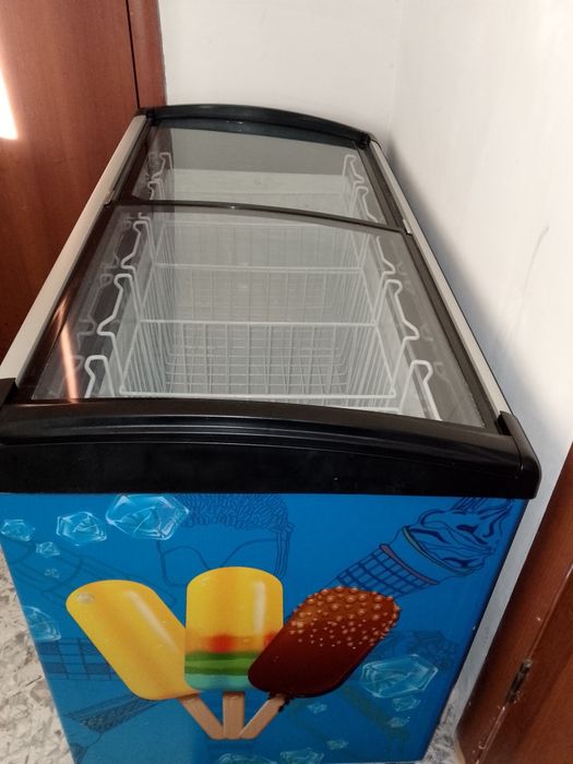 Продам морозильник