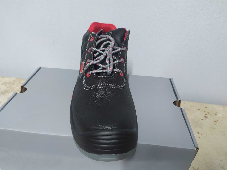 Работни обувки - Safety shoes - Rewelly Monro S3 SRC - 46