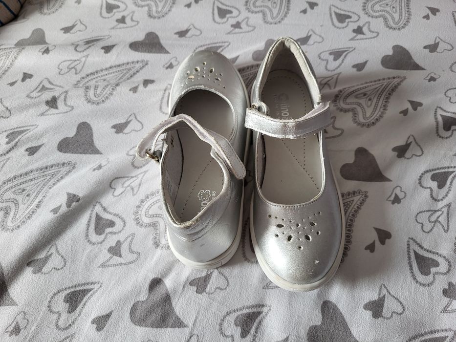 De vanzare pantofi nr 34