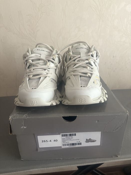 Продам кроссовку  BALENCIAGA Tract