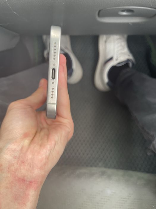 Iphone 15 pro max Srochna