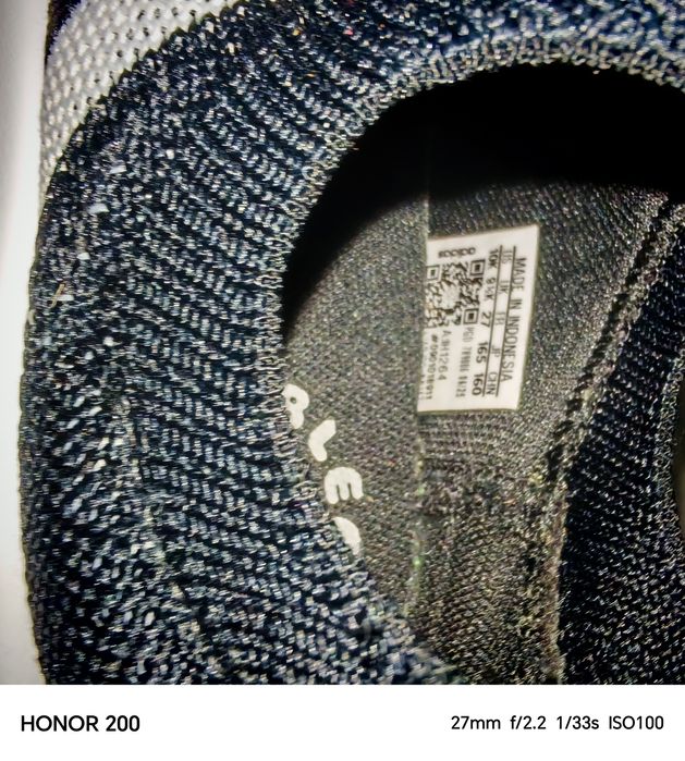 Почти нови оригинални маратонки Adidas, 27 номер