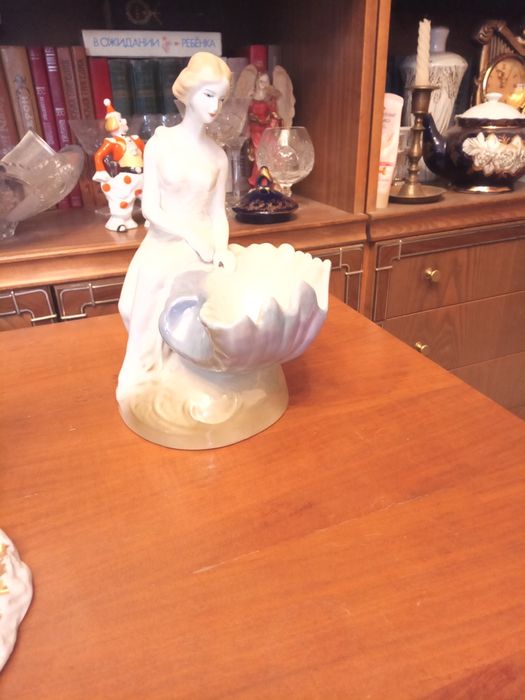 Продам статуэтки