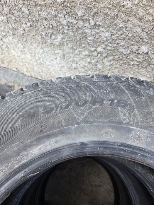 Резина на ниву комлект