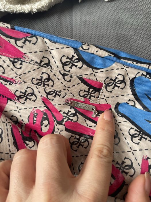 Детско шлиферче на Guess