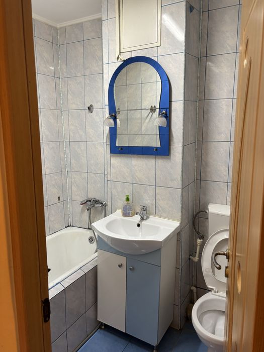 Vand apartament 2 camere in spate liceu cerna