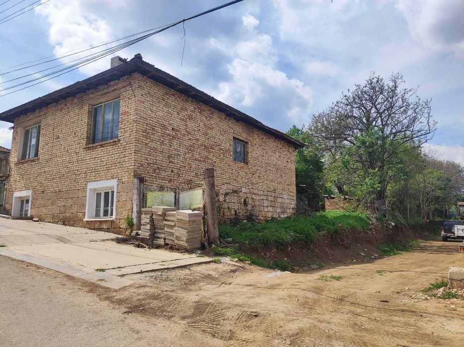 Продава се Къща в София, Република - 920 кв.м за 22 €/кв.м - Снимка #2