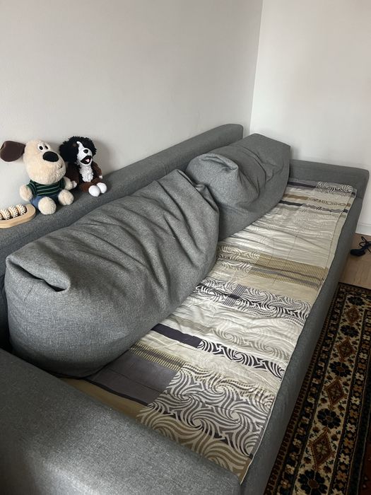 Диван серого цвета