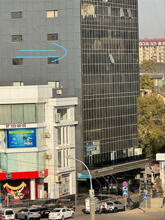 Коммерческое помещение в бизнес-центре 
на Паркентском. Ориентир: EVOS