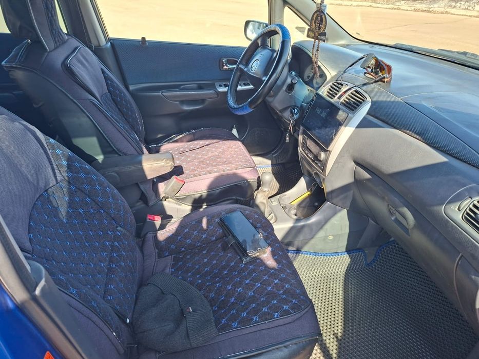 Авто Мазда Премаси  2004