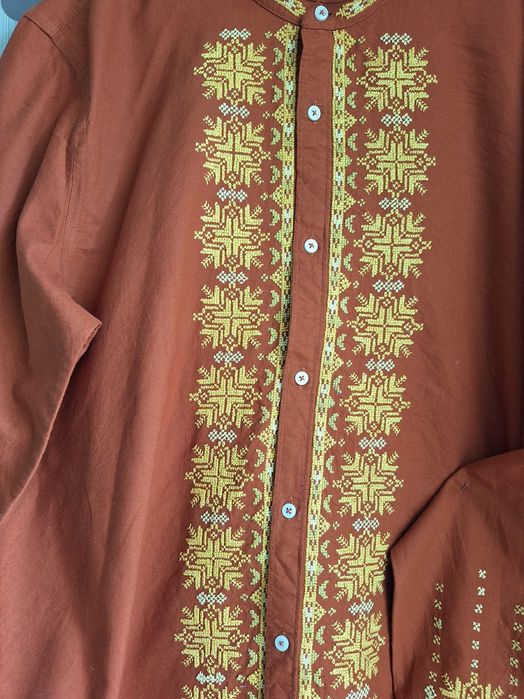 Везана мъжка риза