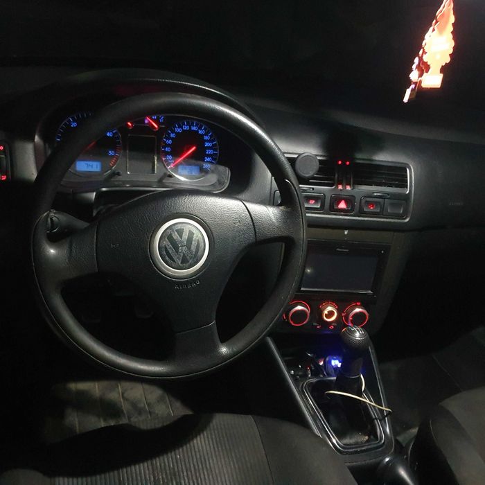 VOLKSWAGEN Bora 2004 — imagine 2