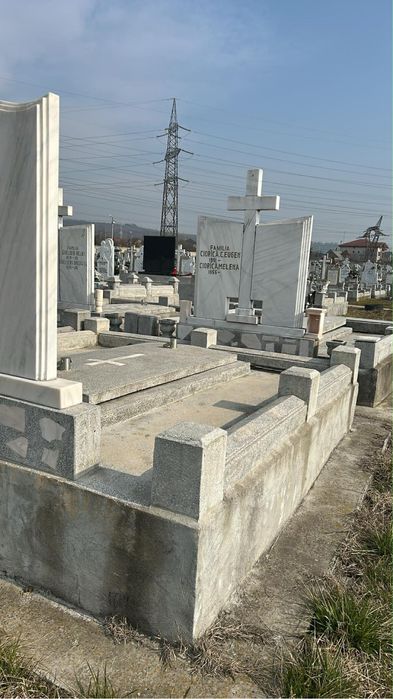 Cavou 6 locuri cruce marmura