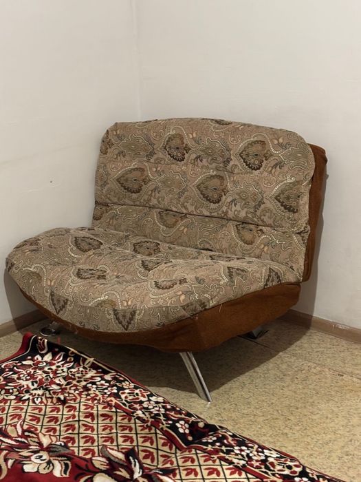 Продам диванчик для дома