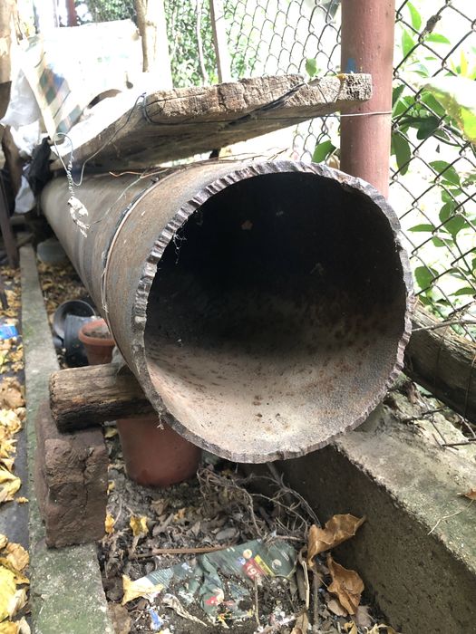 Безшевна  дебелостенна  черна  тръба  220  мм.