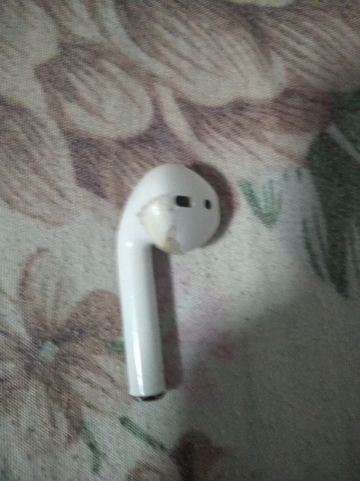 Аирподс оригинал