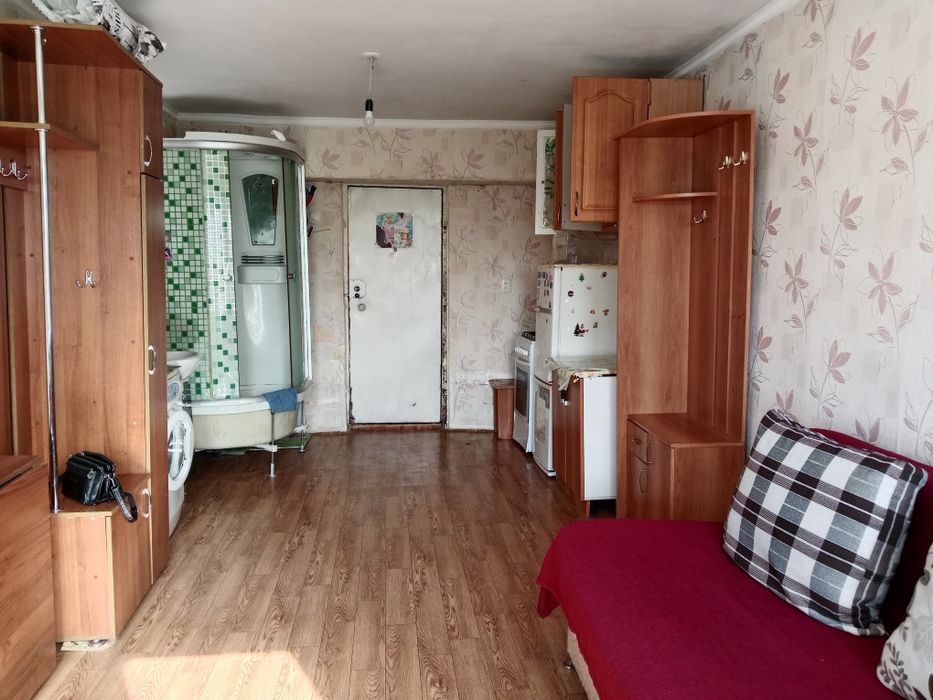 Продам общагу район изюминка