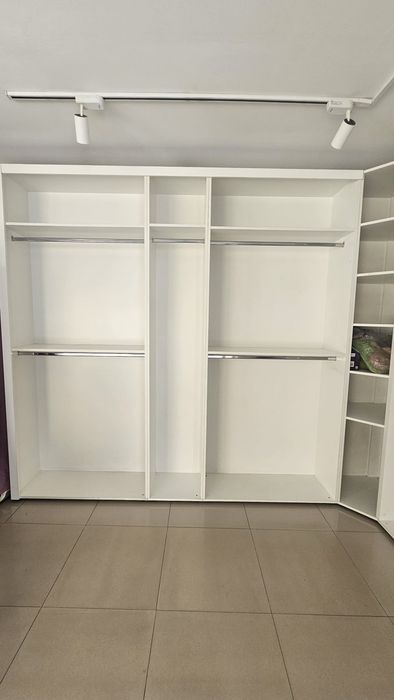 Mobilier magazin îmbrăcaminte pretabil dressing