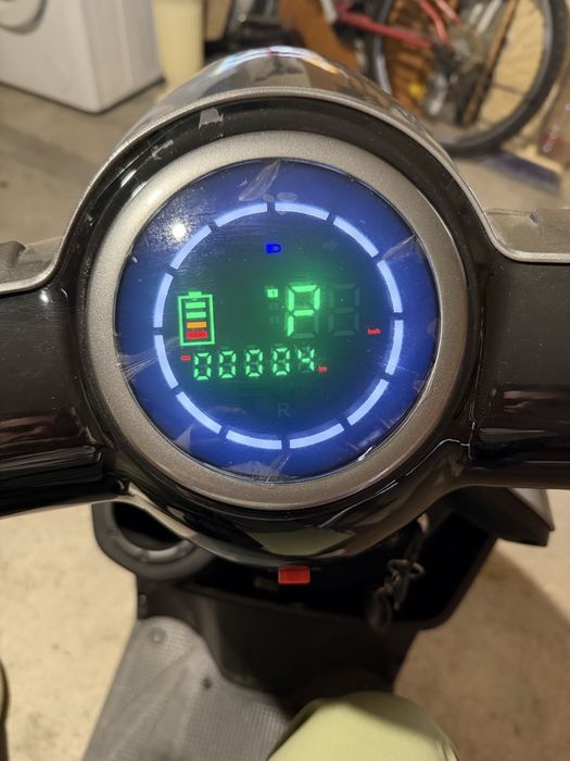 Електрическа триколка Max Motors FM2 PRO 1800W, 25Ah, GRAY