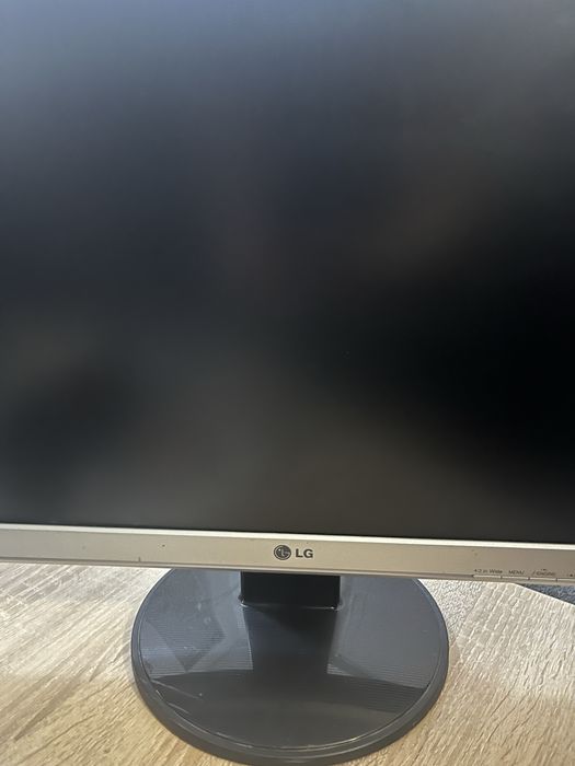 Монитор LG Flatron W2042S