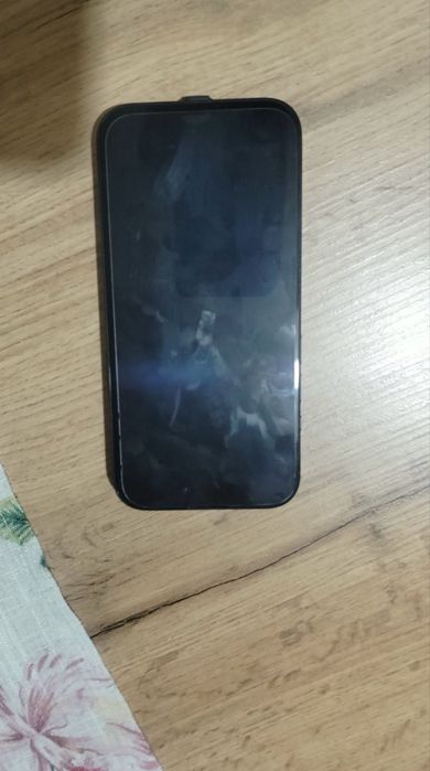 Iphone 15 cu Garantie inca 1 an de la eMag