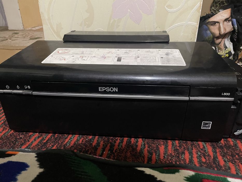 Epson L800 holati yaxshi