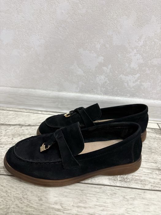 Продам лоферы замшевые