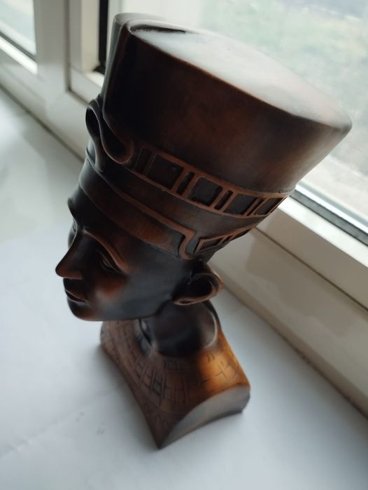 Statuetă decorativă arta egipteană Nefertiti