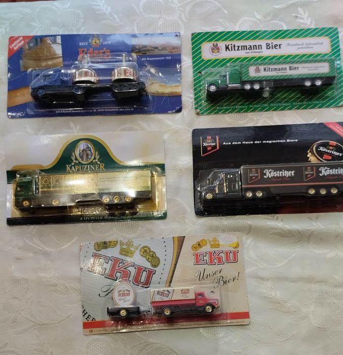 Продавам лот от 5 рекламни камиончета